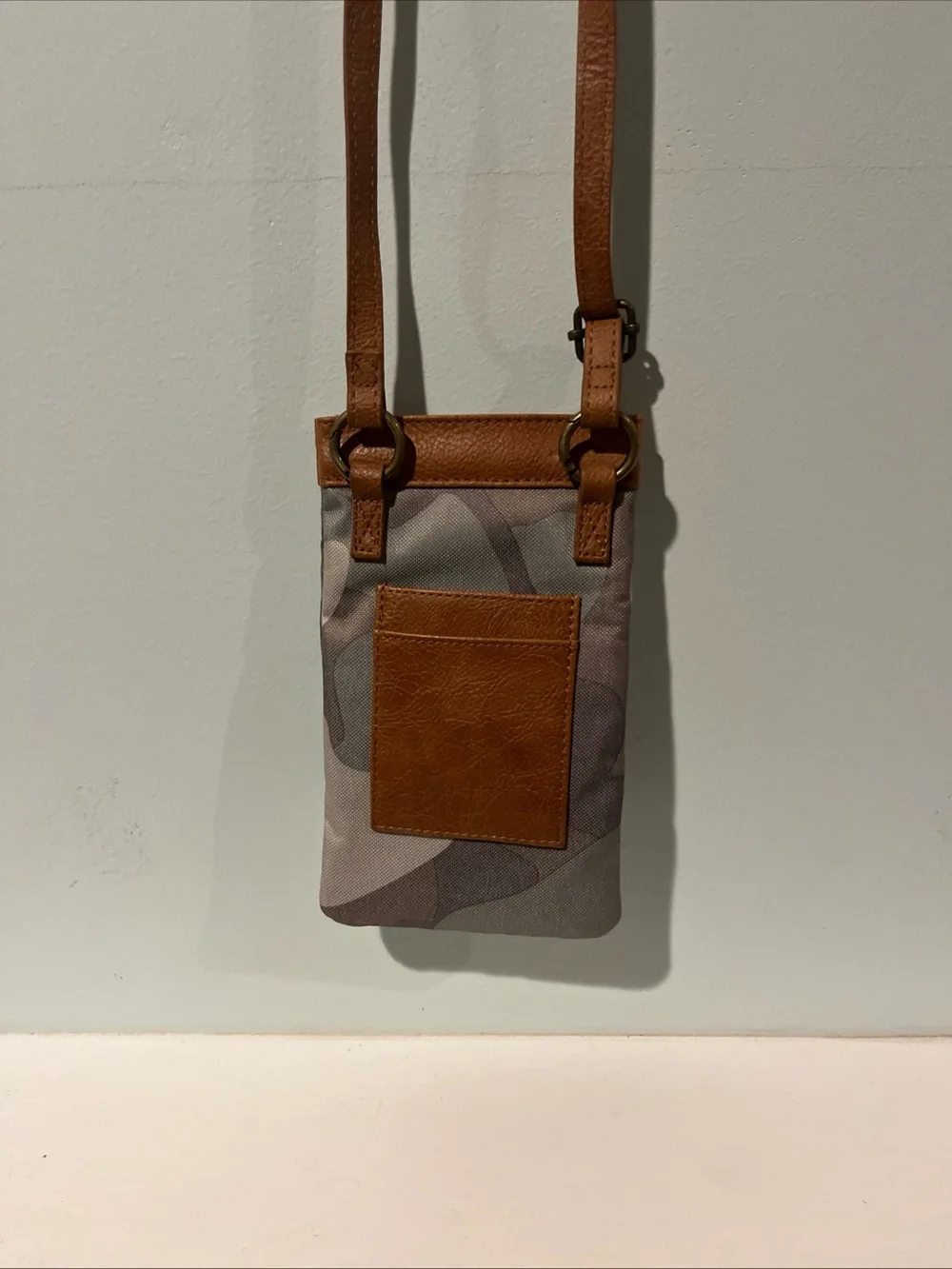 Thirty-One Dialed In Phone Purse Crossbody in Soft Camo